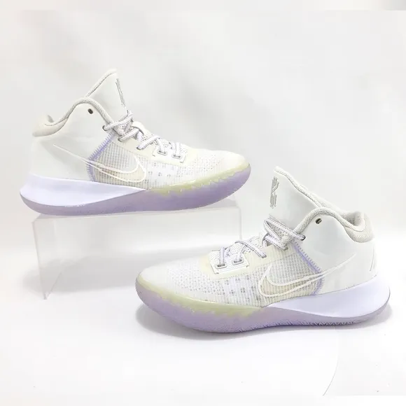 NIKE KYRIE FLYTRAP 4 - Sneakers, White Purple, basketball, size 7.5
