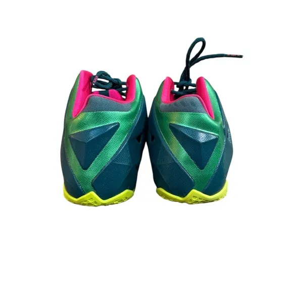 Nike Lebron XI GS Size 6.5 Youth Basketball Shoes