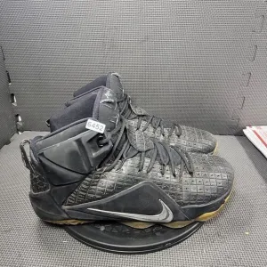 Nike LeBron 12 EXT Rubber City Shoes Mens Sz 13 Black Mid Athletic Snekaers
