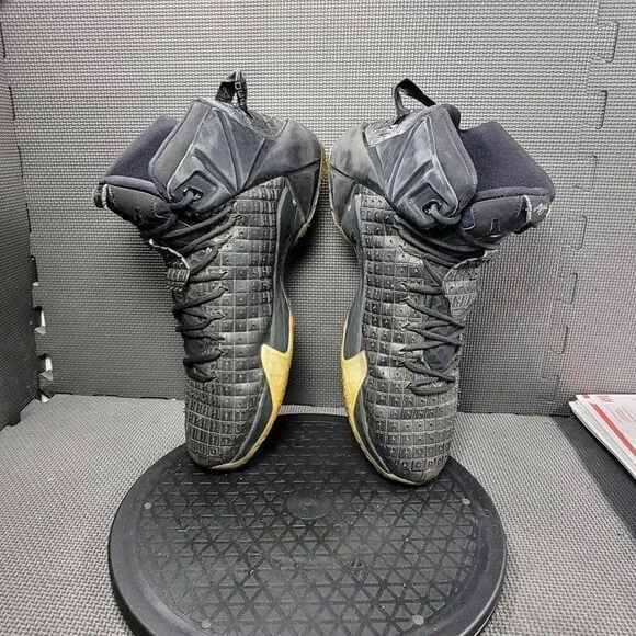 Nike LeBron 12 EXT Rubber City Shoes Mens Sz 13 Black Mid Athletic Snekaers