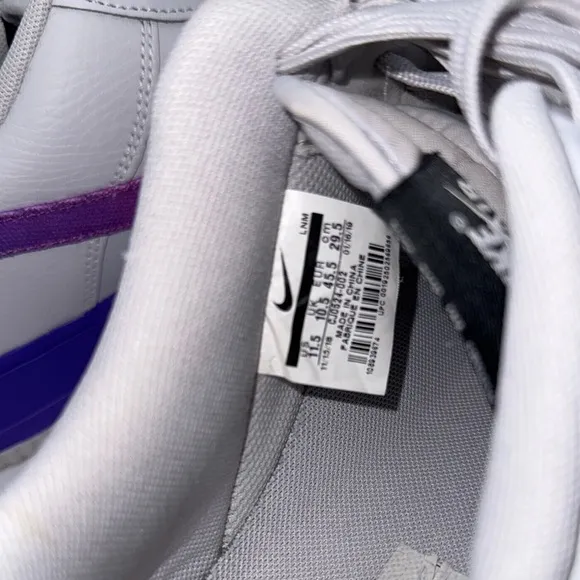 Nike Men’s  Gray and Purple Sneakers