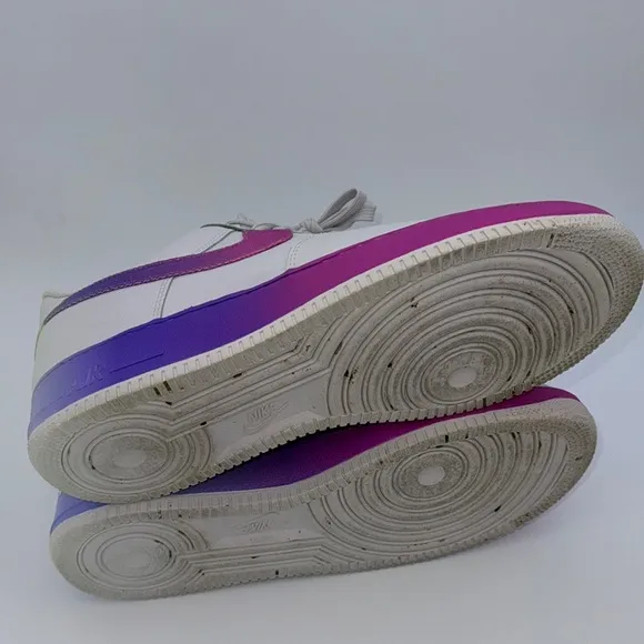 Nike Men’s  Gray and Purple Sneakers