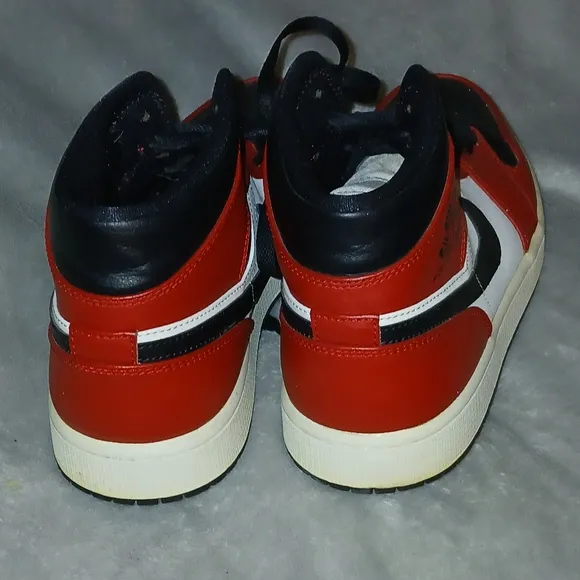 Nike Men's Red and Black JORDAN Sneakers
