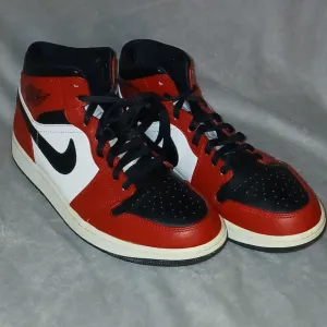 Nike Men's Red and Black JORDAN Sneakers