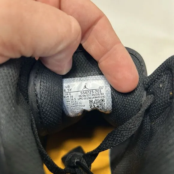 Nike Shoes Air Jordan 1 Mid GS “Taxi/Yellow Toe” 2024