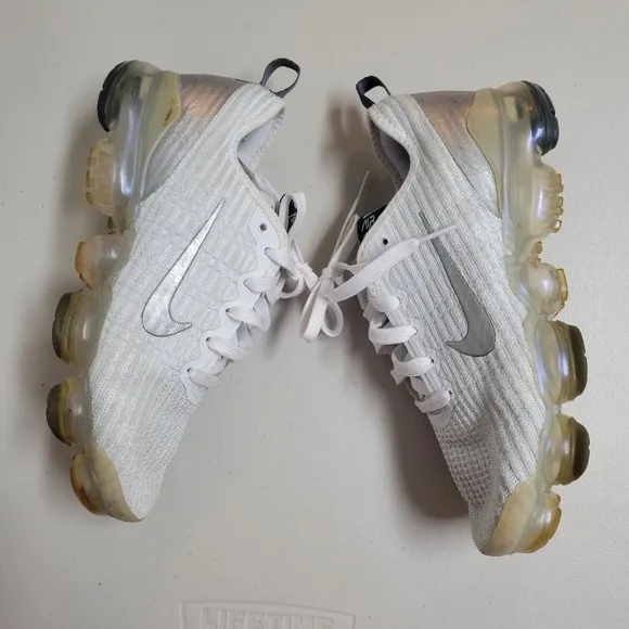 Nike Youth Air Vapormax Flyknit3 Shoes Size 5Y.