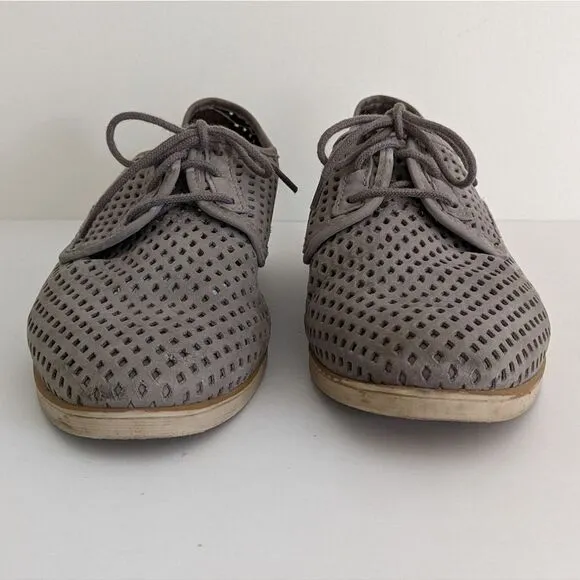 Nine West Taupe Gray Leather Cut Out Almond Toe Shoes Women's 9