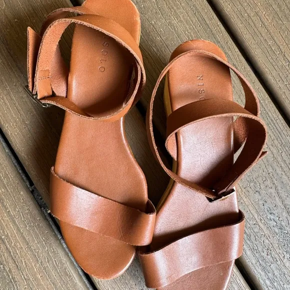 Nisolo Brown Wedge Sandals with Minimalist Design