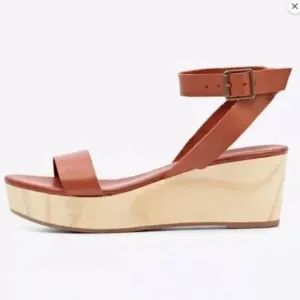 Nisolo Brown Wedge Sandals with Minimalist Design