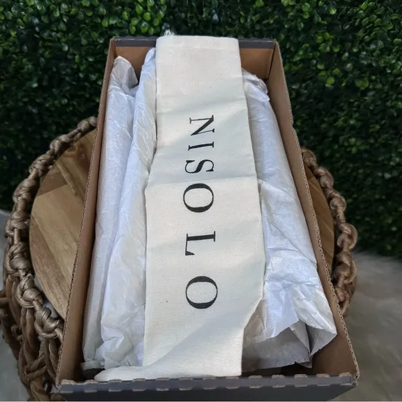 Nisolo Sedona Travel Derby Shoe Tan Suede