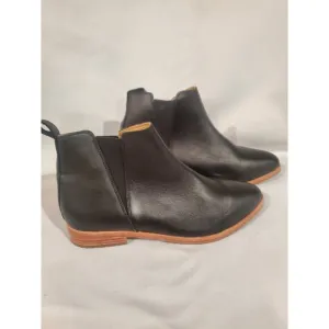 Nisolo Women's Eva Everyday Chelsea Boot.s55