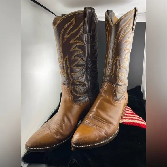 Nocona  American Made Vintage  Western Cowboy  Boots Two Tone Leather 8.5 D‍‍‍‍﻿