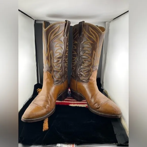 Nocona  American Made Vintage  Western Cowboy  Boots Two Tone Leather 8.5 D‍‍‍‍﻿