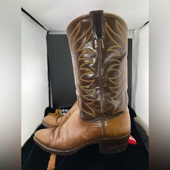 Nocona  American Made Vintage  Western Cowboy  Boots Two Tone Leather 8.5 D‍‍‍‍﻿