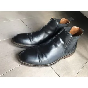 Nordstrom men black double gore boots 12 M leather