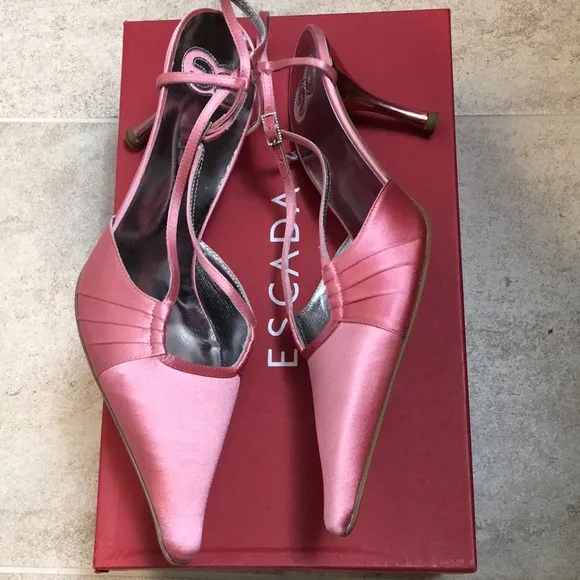 NWD Escada 37.5 Pink Satin Formal Heels Italy fit like 7