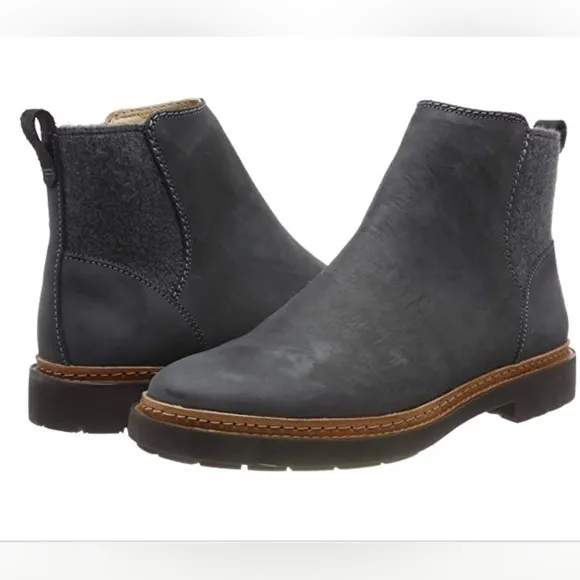 ✨NWOB NEW  Clarks leather Trace Fall Chelsea leather ankle boot 🥾 booties