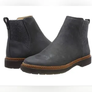 ✨NWOB NEW  Clarks leather Trace Fall Chelsea leather ankle boot 🥾 booties