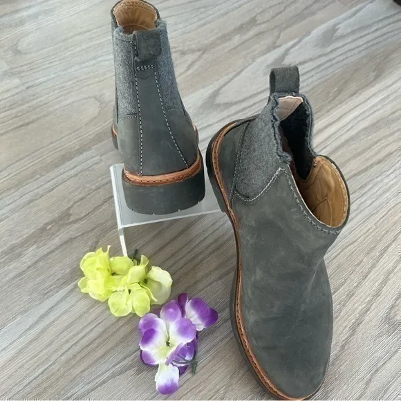 ✨NWOB NEW  Clarks leather Trace Fall Chelsea leather ankle boot 🥾 booties