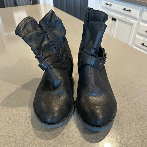 NWOB! Torrid Moto Boots Side Zip Buckles