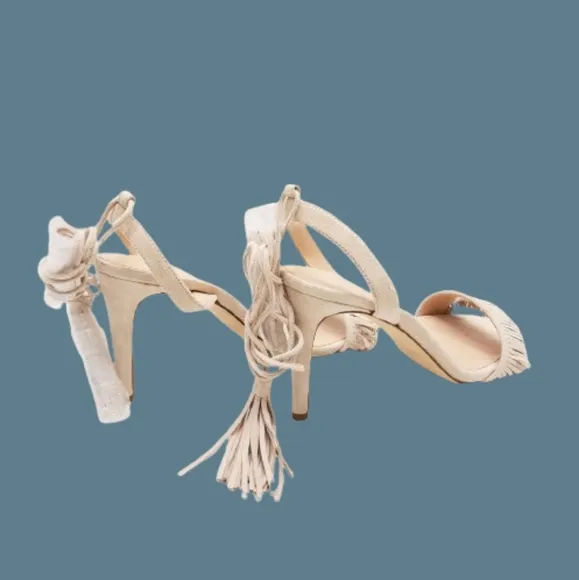 NWOT Club Monaco Journie Fringe Pump Chalk Suede Leather