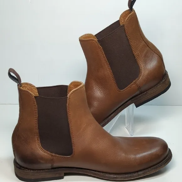 NWOT Frye Brown Leather Chelsea Boots with Elastic Panels mens size 8