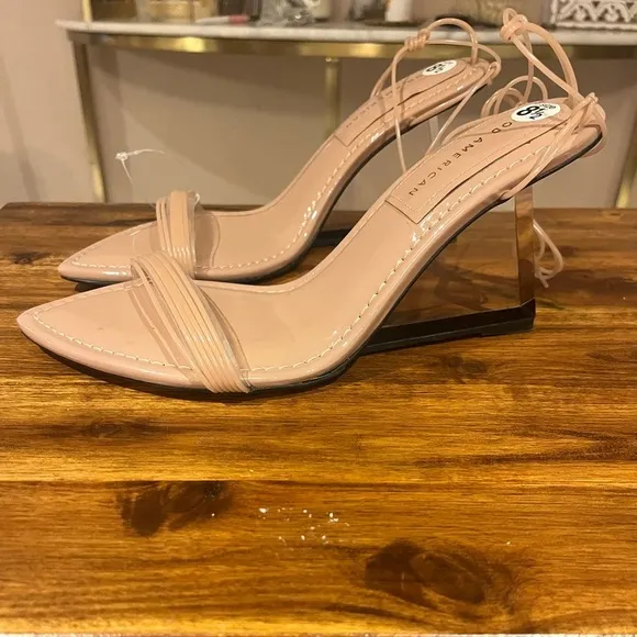 NWOT Good American nude ankle wrap wedges with clear wedges