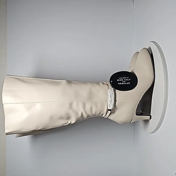 NWOT Karen Scott Hanna Heeled Boots Knee High Side Zip Almond Toe Wide White 7.5