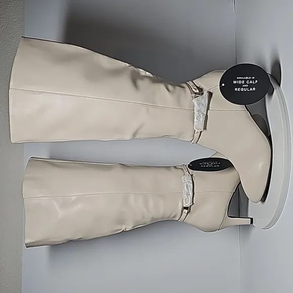 NWOT Karen Scott Hanna Heeled Boots Knee High Side Zip Almond Toe Wide White 7.5