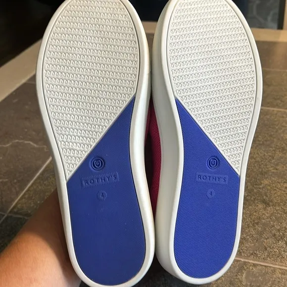 NWOT Rothy’s Girls Bubblegum Pink Slip on Sneakers size 4.