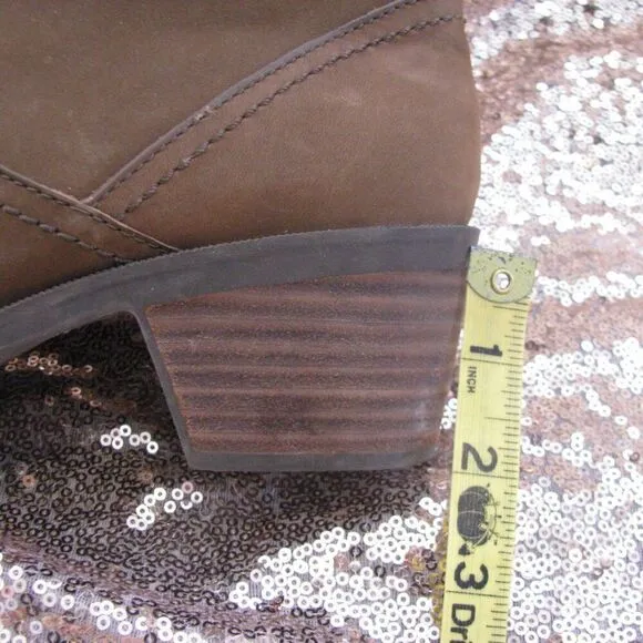 NWOT Teva &quot;Foxy&quot; boots 8.5