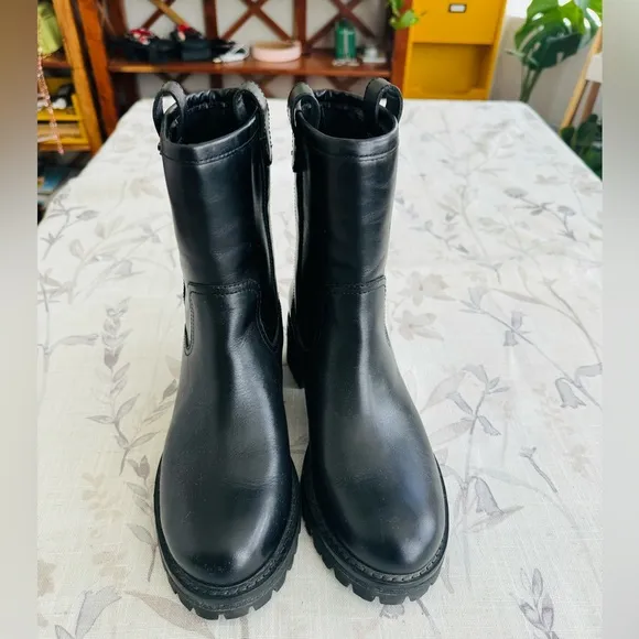 NWOT Tory Burch 'Foster' Round Toe Boot sz 6M