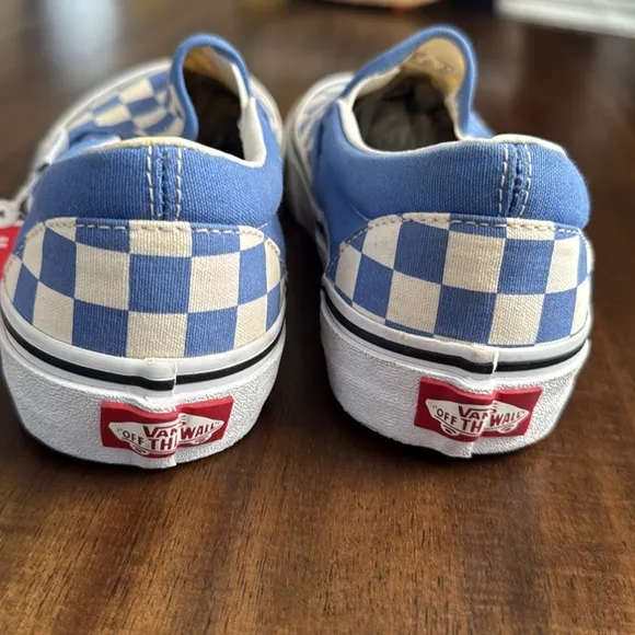 NWOT Vans women’s Blue Checkered Slip-On Shoes 7.5