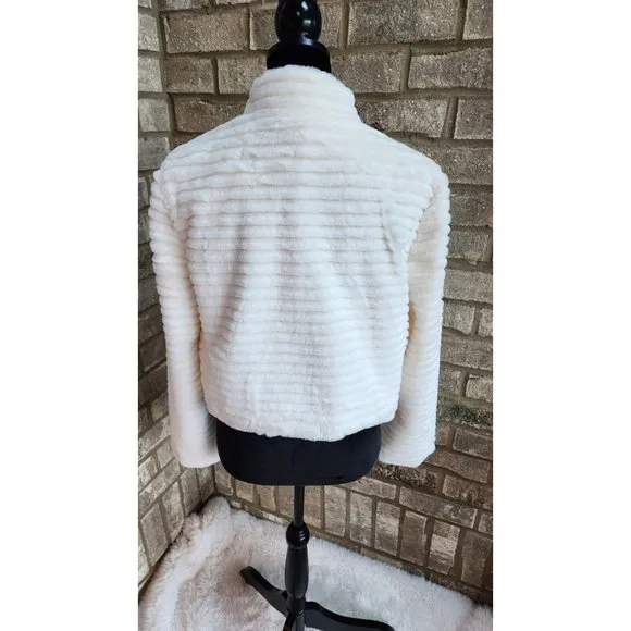 NWT Betsey Johnson FAUX FUR Ivory cream white cropped coat jacket long sleeves S