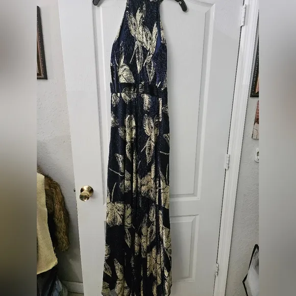 NWT Betsy &amp; Adam Foil Print Sleeveless Gown Blue &amp; Gold Sz 10