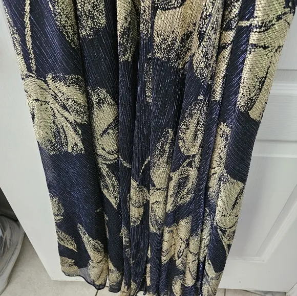 NWT Betsy &amp; Adam Foil Print Sleeveless Gown Blue &amp; Gold Sz 10