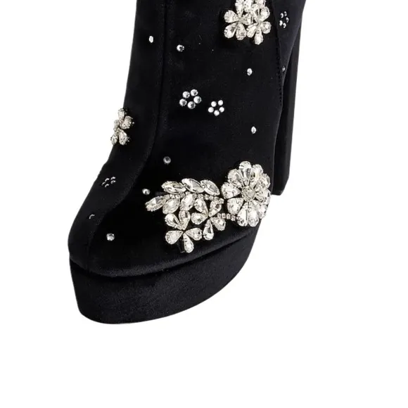 NWT Express Elegant Velvet Gem Embellished Side Zip Platform Ankle Boots Black 7