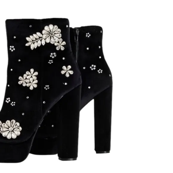 NWT Express Elegant Velvet Gem Embellished Side Zip Platform Ankle Boots Black 7