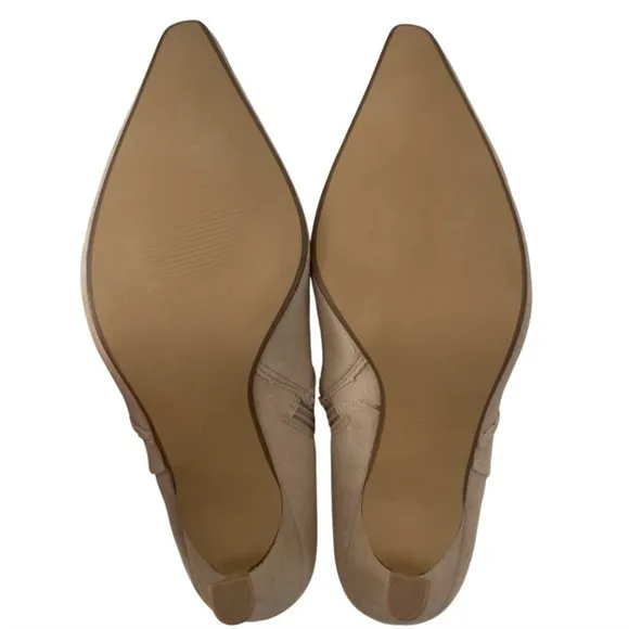 NWT Express Genuine Suede Braid Trim Side Zip Ankle Boots Light Tan w/Dust Bag 7