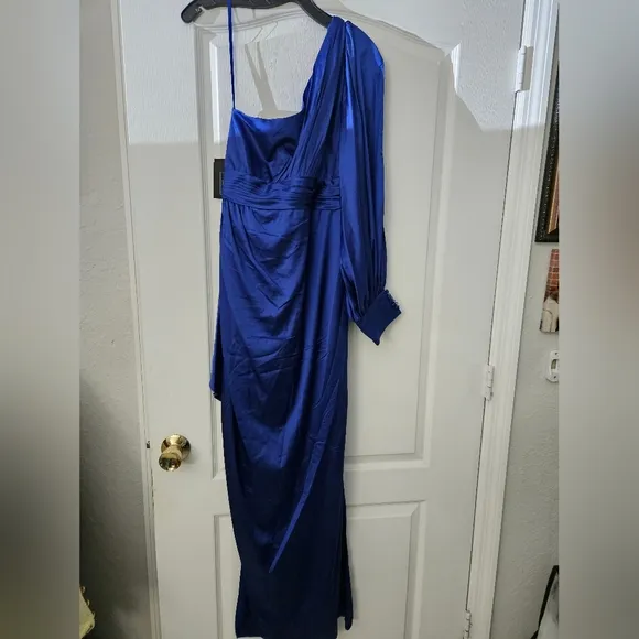 NWT Ieena for Mac Duggal Saphire Blue One Shoulder Bishop Sleeve Gown Sz 10
