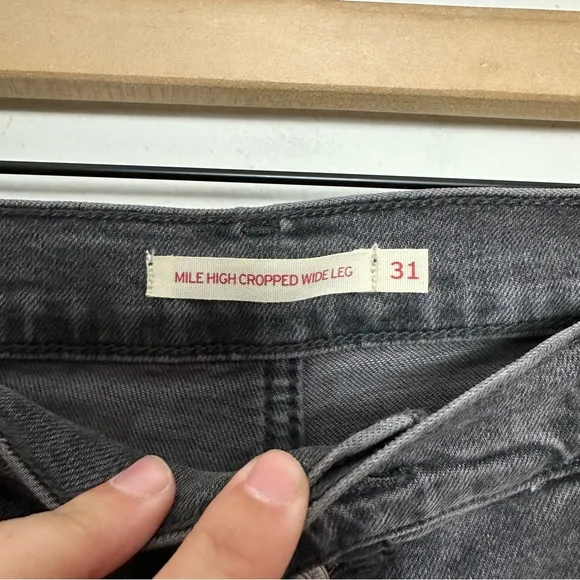 NWT LEVIS- Mile High Cropped Wide Leg Washer Black Denim Button Fly