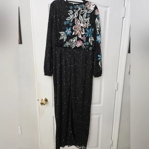 NWT Mac Duggal Black Embellished Floral High Neck Gown SZ 12