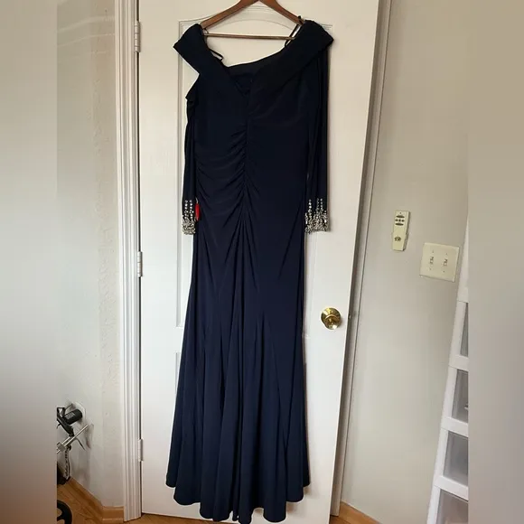 NWT Mac Duggal Navy Beaded Cuff Drop Shoulder Faux Wrap Gown SZ 14 1223Q