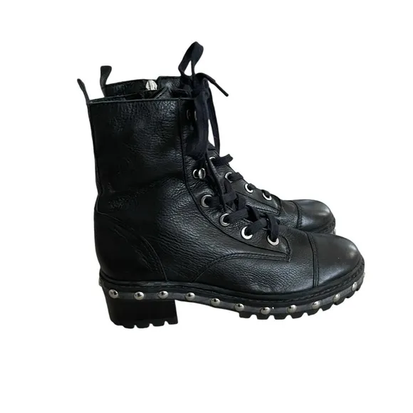 NWT Schutz Studded Leather Women Boots Size 7
