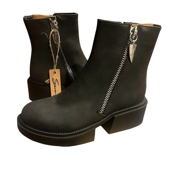 NWT seven7 the vault women's black double side zip platform  size 8
