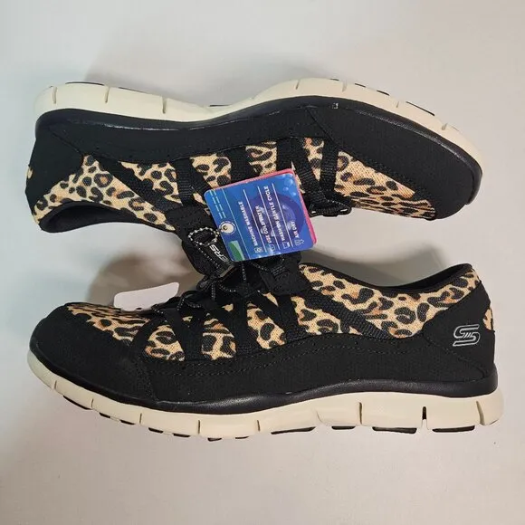 NWT Skechers Wide fit Sport active Womens 10 shoes Cheetah print slip on school
