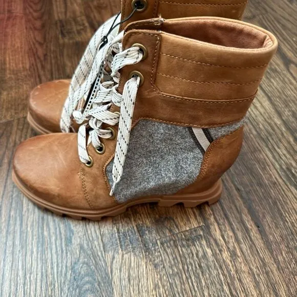 NWT Sorel Women's Joan of Arctic Wedge III Lexie Boot