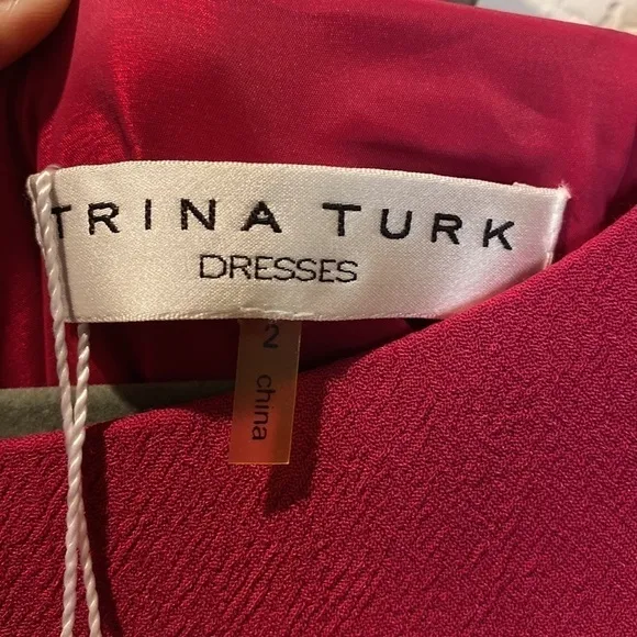 NWT - Trina Turk Madame Butterfly Cape Sleeve Crepe Dress - Size 2