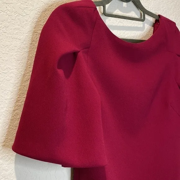 NWT - Trina Turk Madame Butterfly Cape Sleeve Crepe Dress - Size 2