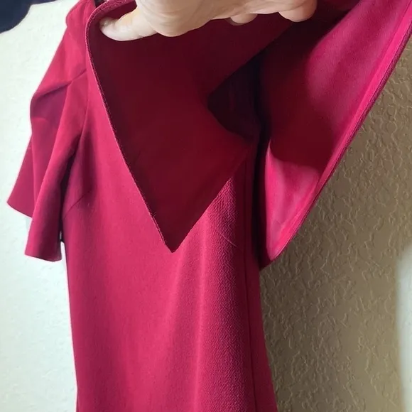 NWT - Trina Turk Madame Butterfly Cape Sleeve Crepe Dress - Size 2